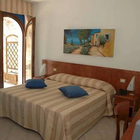 L'arca 4*
